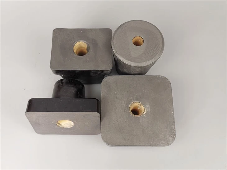 casting nozzle with alumina carbon case zirconia insert for steel making